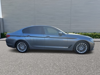 Used BMW 5 Series 2017 for sale - 75617506: Photo