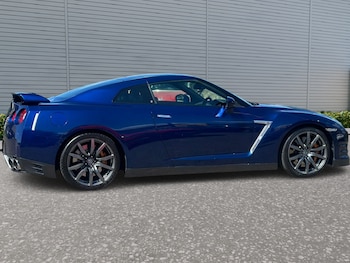 Used Nissan GT-R 2015 for sale - 75617500: Photo