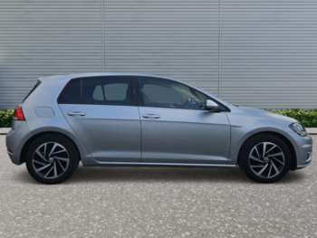 Used Volkswagen Golf 2019 for sale - 72260804: Photo