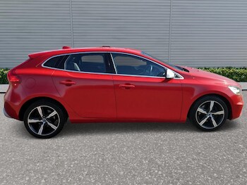 Used Volvo V40 2018 for sale - 78359223: Photo