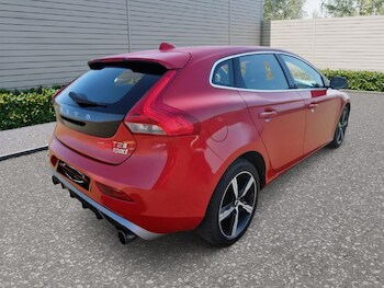 Used Volvo V40 2018 for sale - 78359223: Photo