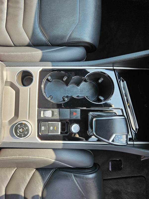 Used Volkswagen Touareg 2019 for sale - 75617505: Photo 18