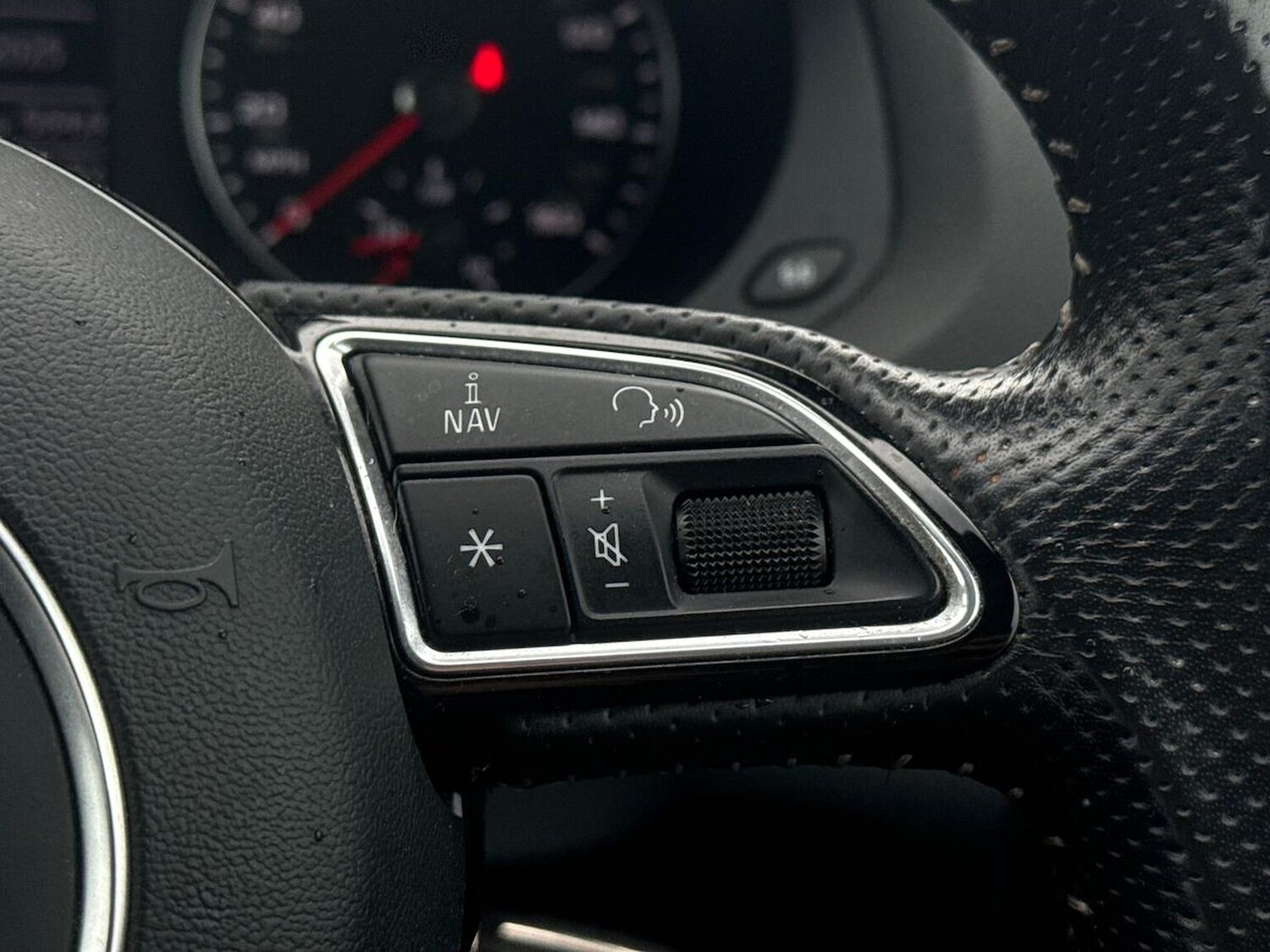 Used Audi Q3 2018 for sale - 76490533: Photo 26