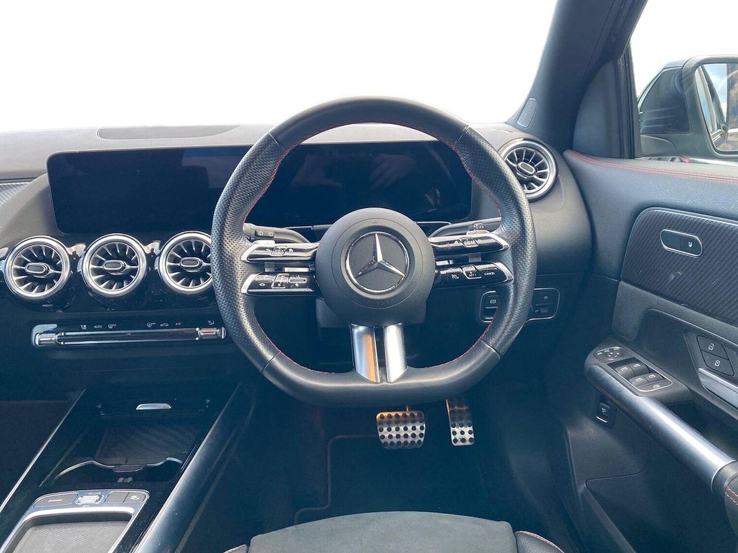 Used Mercedes-Benz GLA 2023 for sale - 76863980: Photo 9