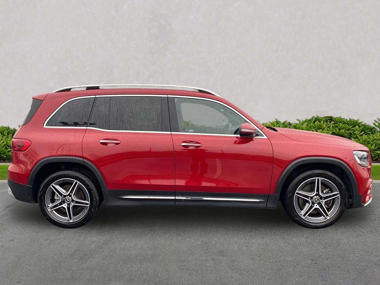 Used Mercedes-Benz GLB 2024 for sale - 77872076: Photo 3