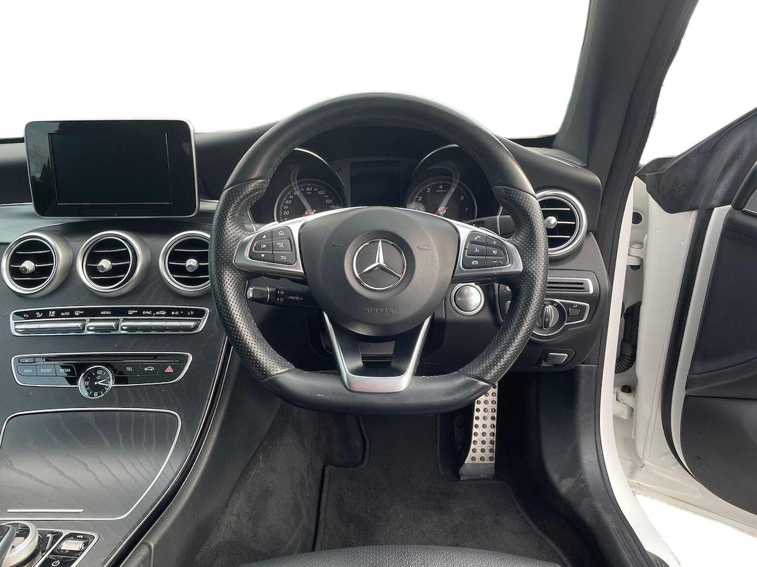 Used Mercedes-Benz C Class 2017 for sale - 76720326: Photo 9