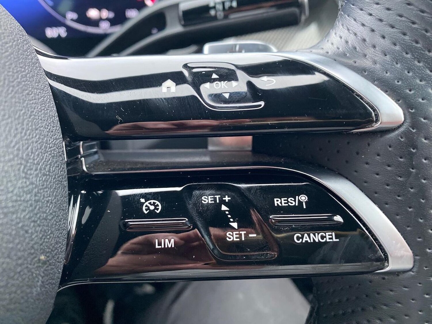 Used Mercedes-Benz GLC 2023 for sale - 76905034: Photo 28