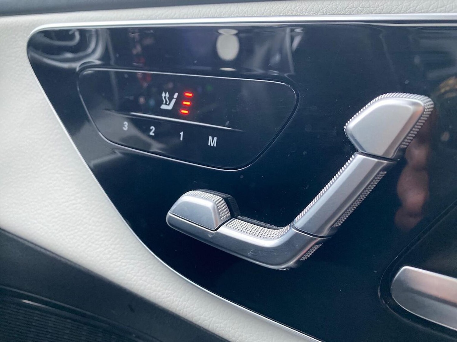 Used Mercedes-Benz GLC 2023 for sale - 76905034: Photo 31