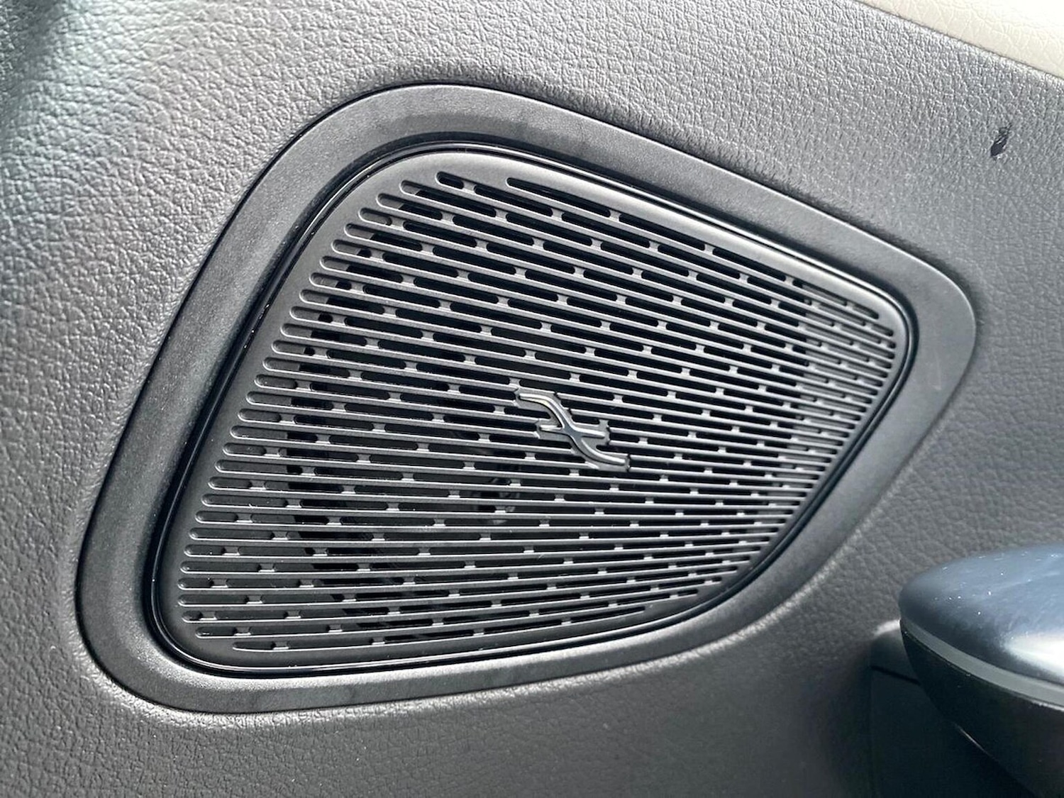 Used Mercedes-Benz GLC 2023 for sale - 76905034: Photo 32