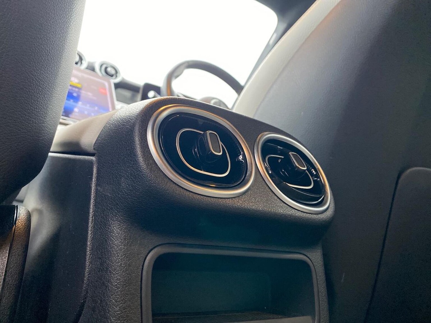 Used Mercedes-Benz GLC 2023 for sale - 76905034: Photo 40