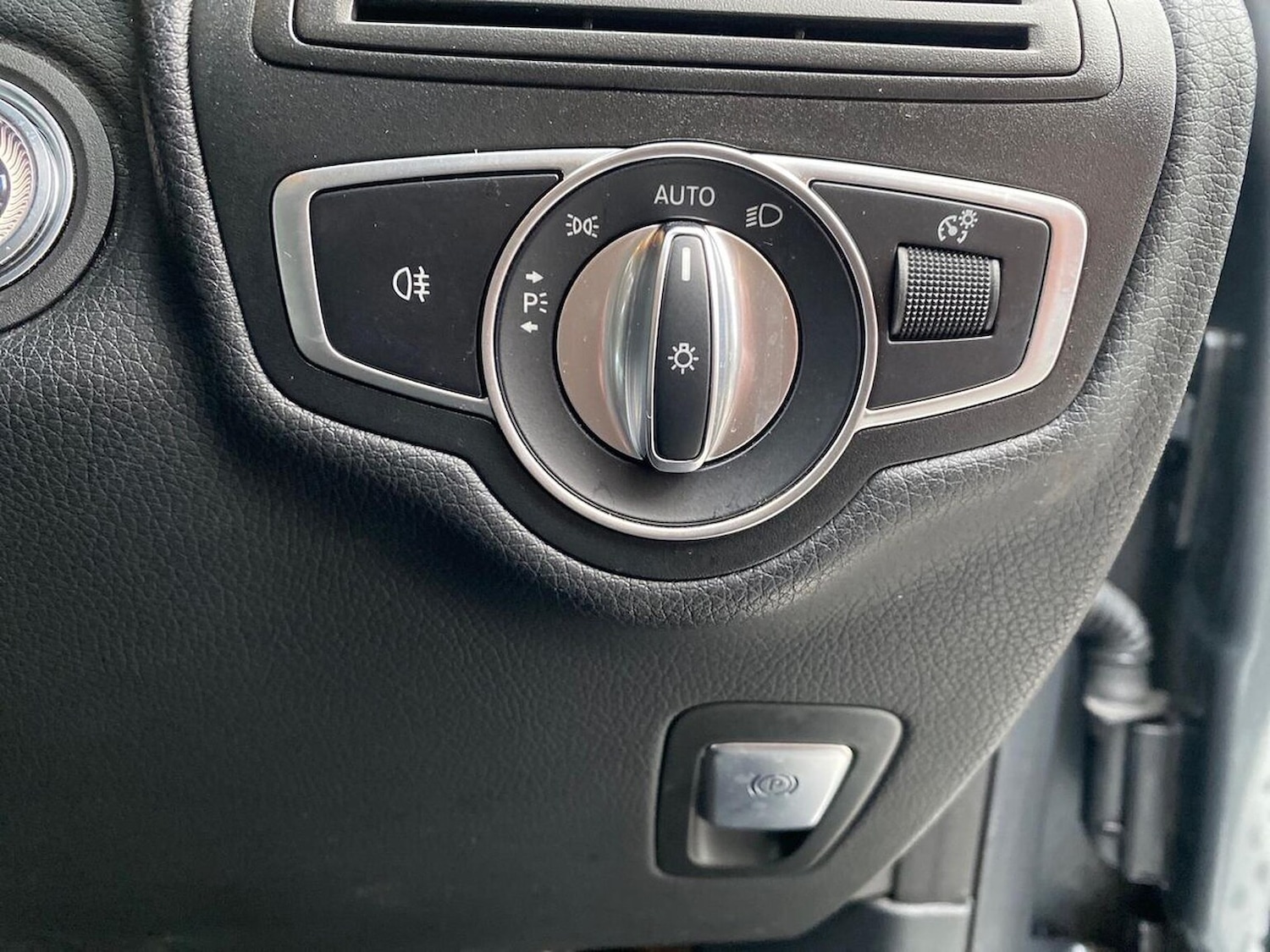 Used Mercedes-Benz GLC 2019 for sale - 77069287: Photo 24