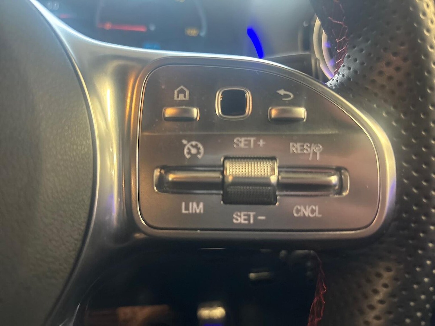 Used Mercedes-Benz EQB 2022 for sale - 76340620: Photo 27
