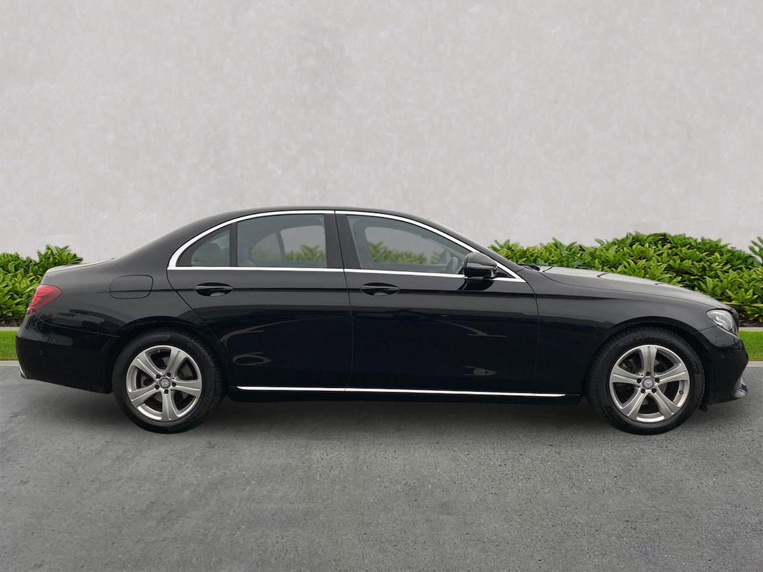 Used Mercedes-Benz E Class 2017 for sale - 77056695: Photo 5