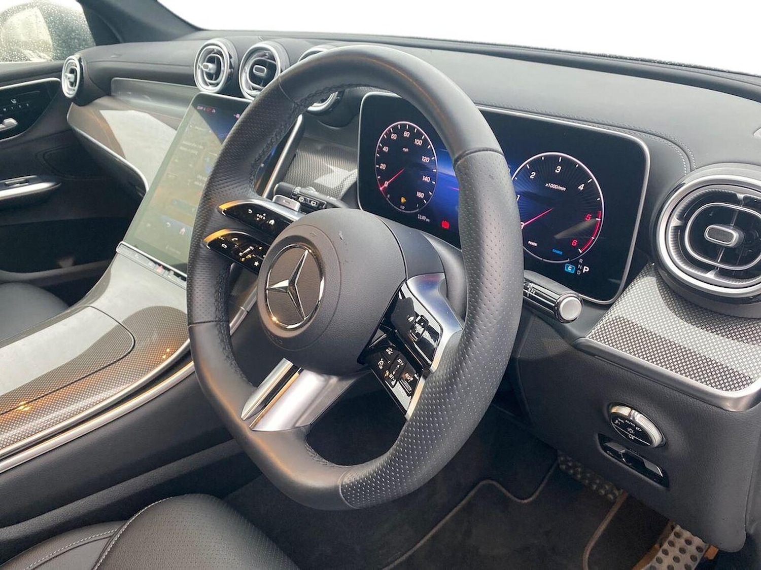 Used Mercedes-Benz GLC 2024 for sale - 76577192: Photo 15