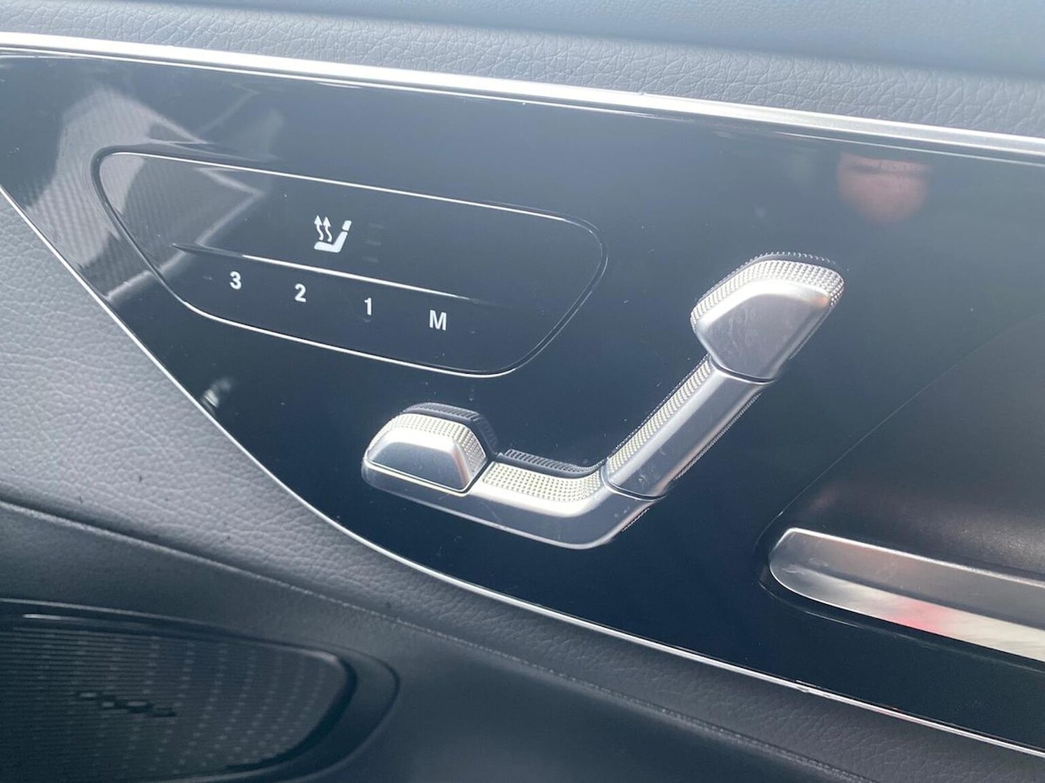 Used Mercedes-Benz GLC 2024 for sale - 76577192: Photo 30