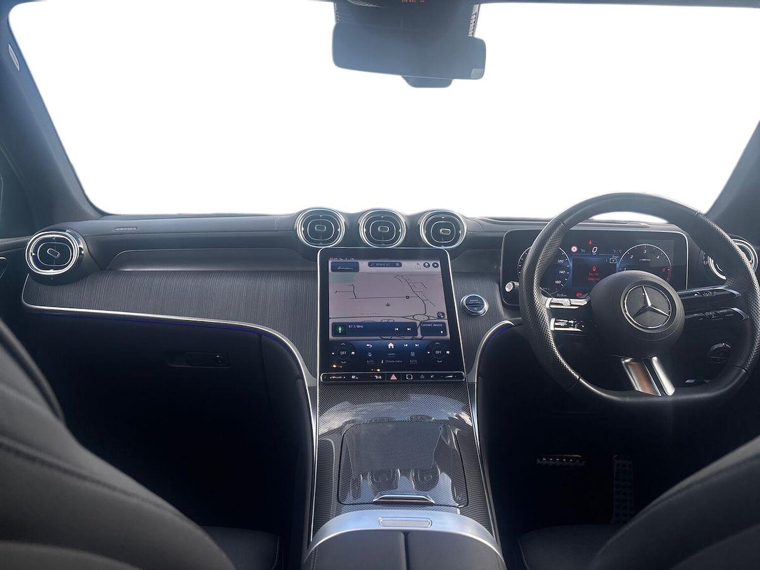 Used Mercedes-Benz GLC 2023 for sale - 76392454: Photo 8