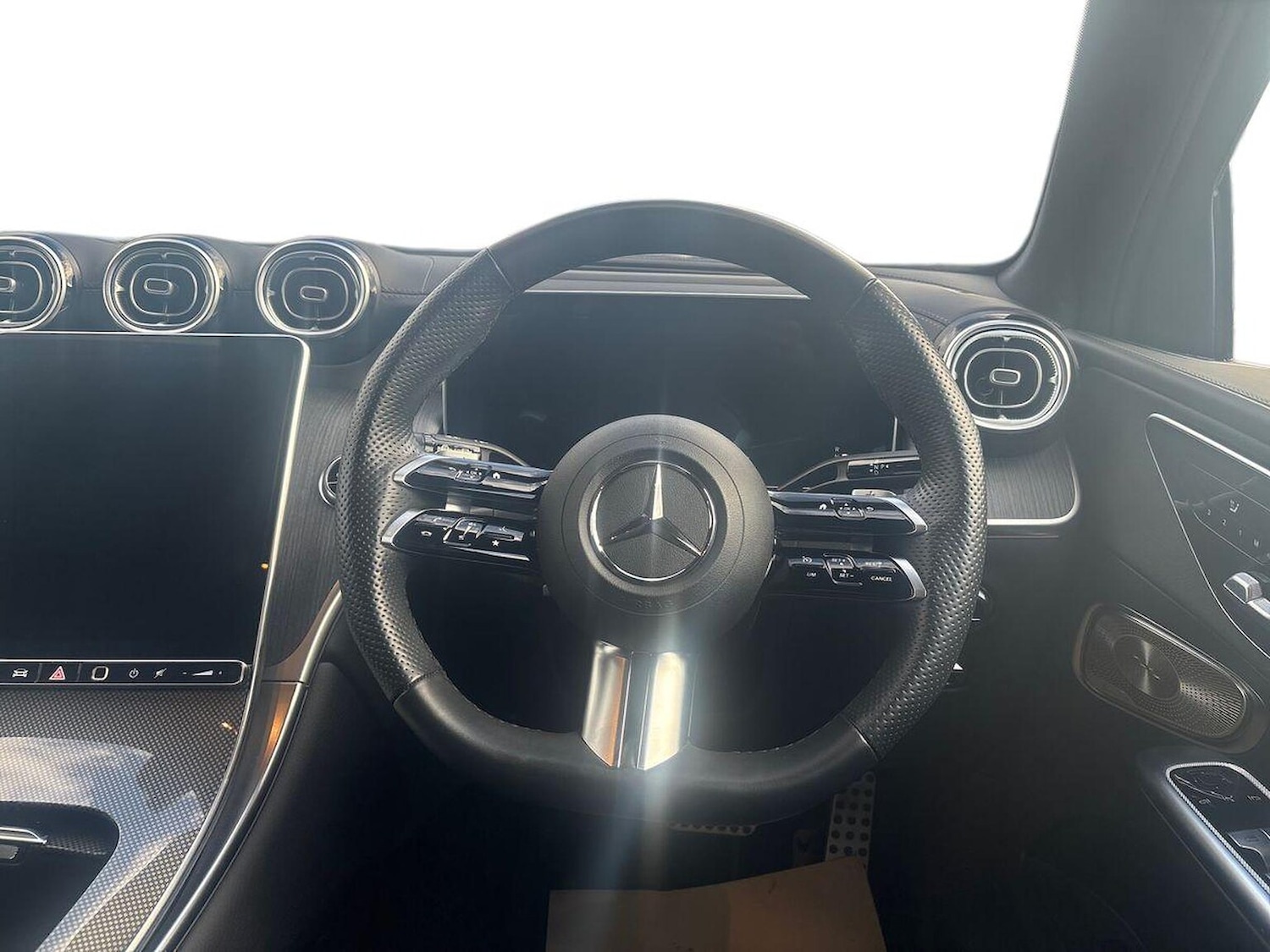 Used Mercedes-Benz GLC 2023 for sale - 76392454: Photo 9