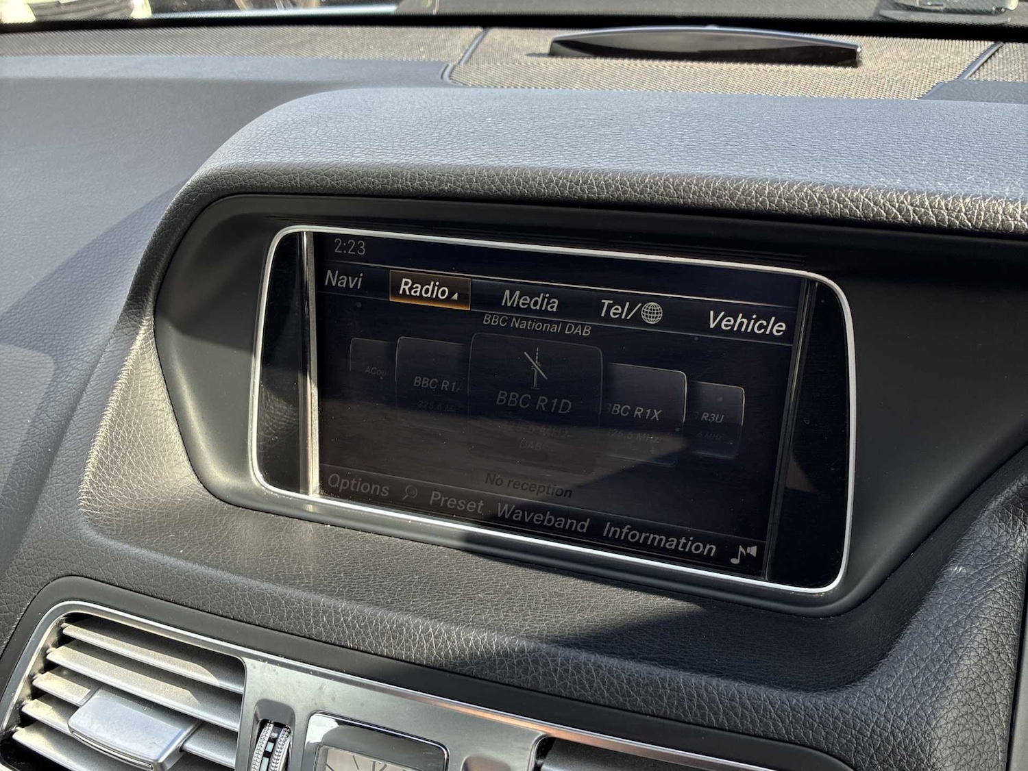 Used Mercedes-Benz E Class 2015 for sale - 78196335: Photo 11