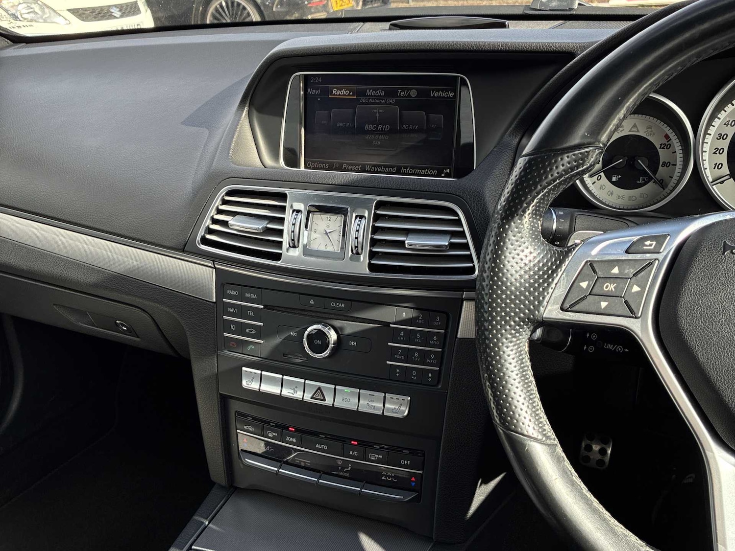 Used Mercedes-Benz E Class 2015 for sale - 78196335: Photo 13