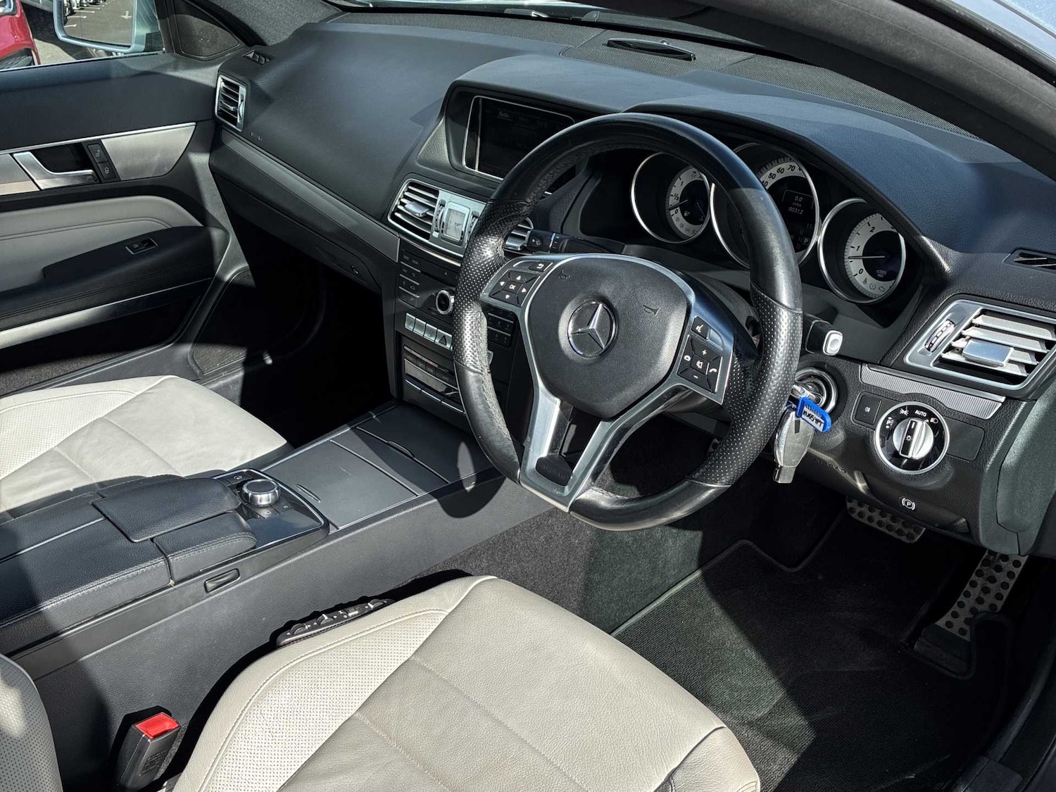 Used Mercedes-Benz E Class 2015 for sale - 78196335: Photo 15