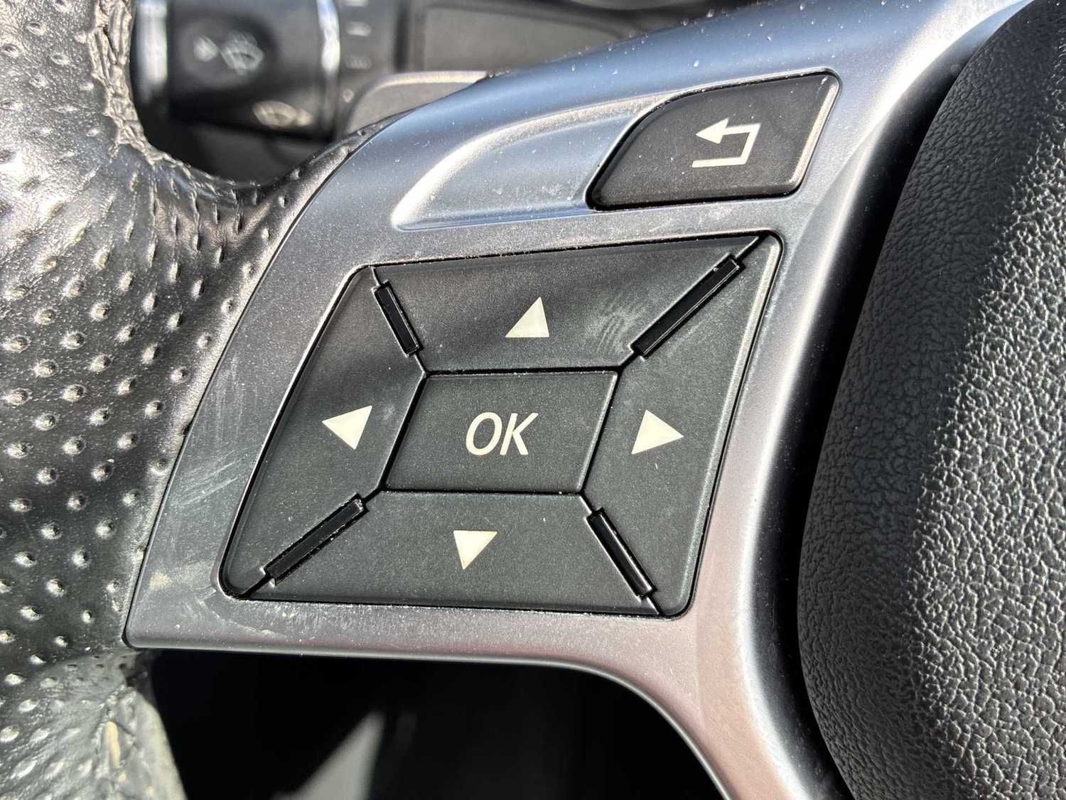 Used Mercedes-Benz E Class 2015 for sale - 78196335: Photo 22