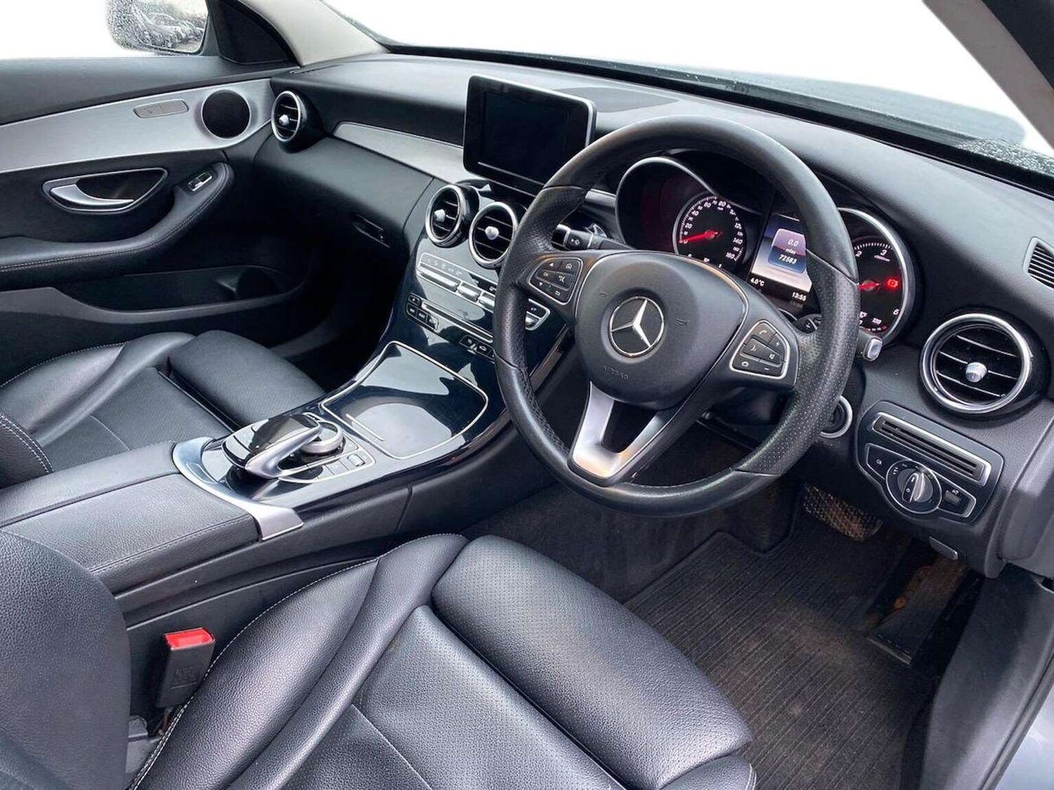 Used Mercedes-Benz C Class 2018 for sale - 77759398: Photo 15