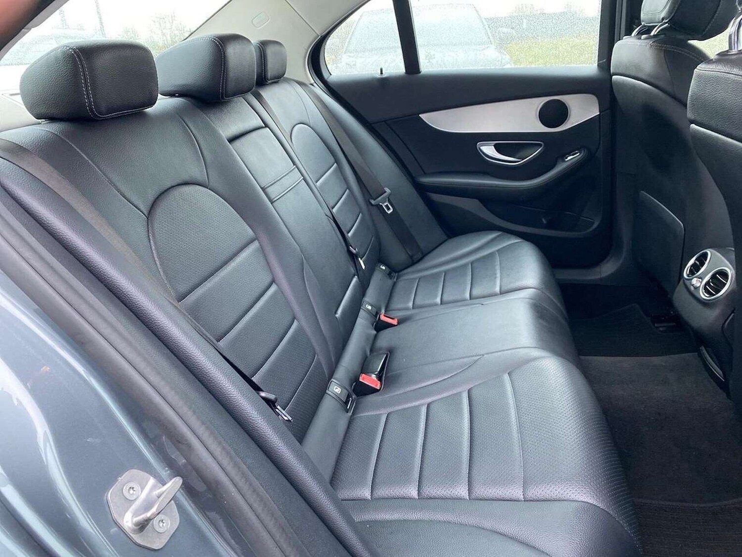 Used Mercedes-Benz C Class 2018 for sale - 77759398: Photo 16