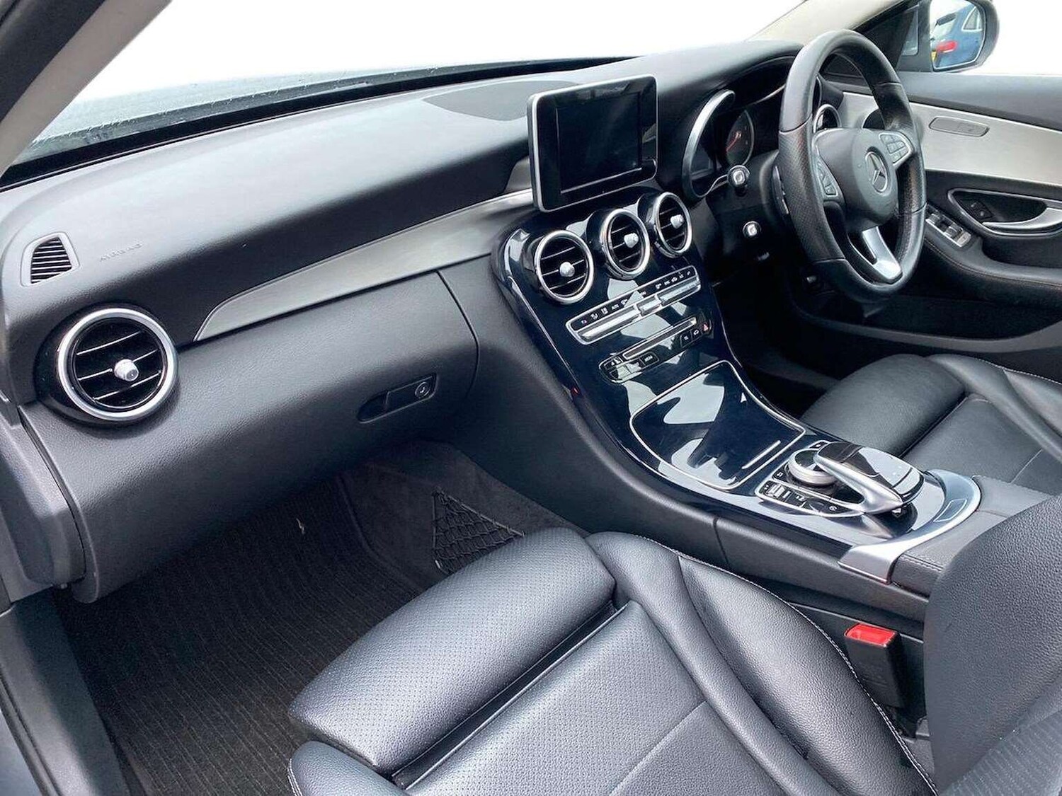 Used Mercedes-Benz C Class 2018 for sale - 77759398: Photo 7