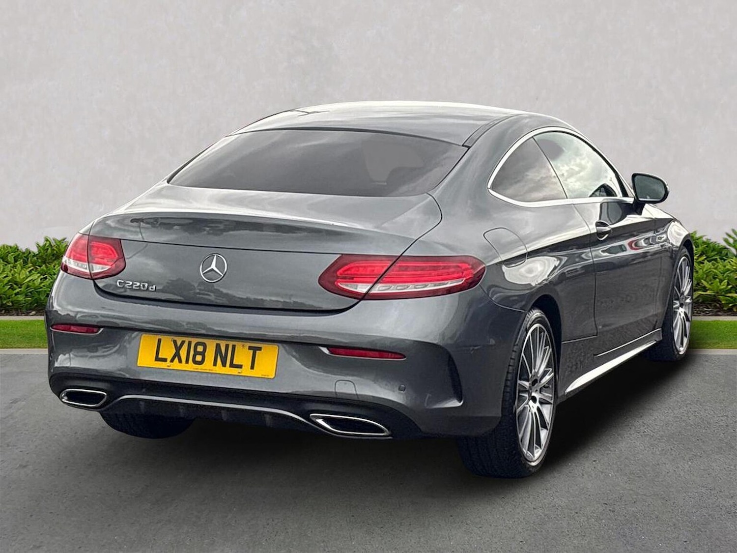Used Mercedes-Benz C-Class 2018 for sale - 76143014: Photo 2