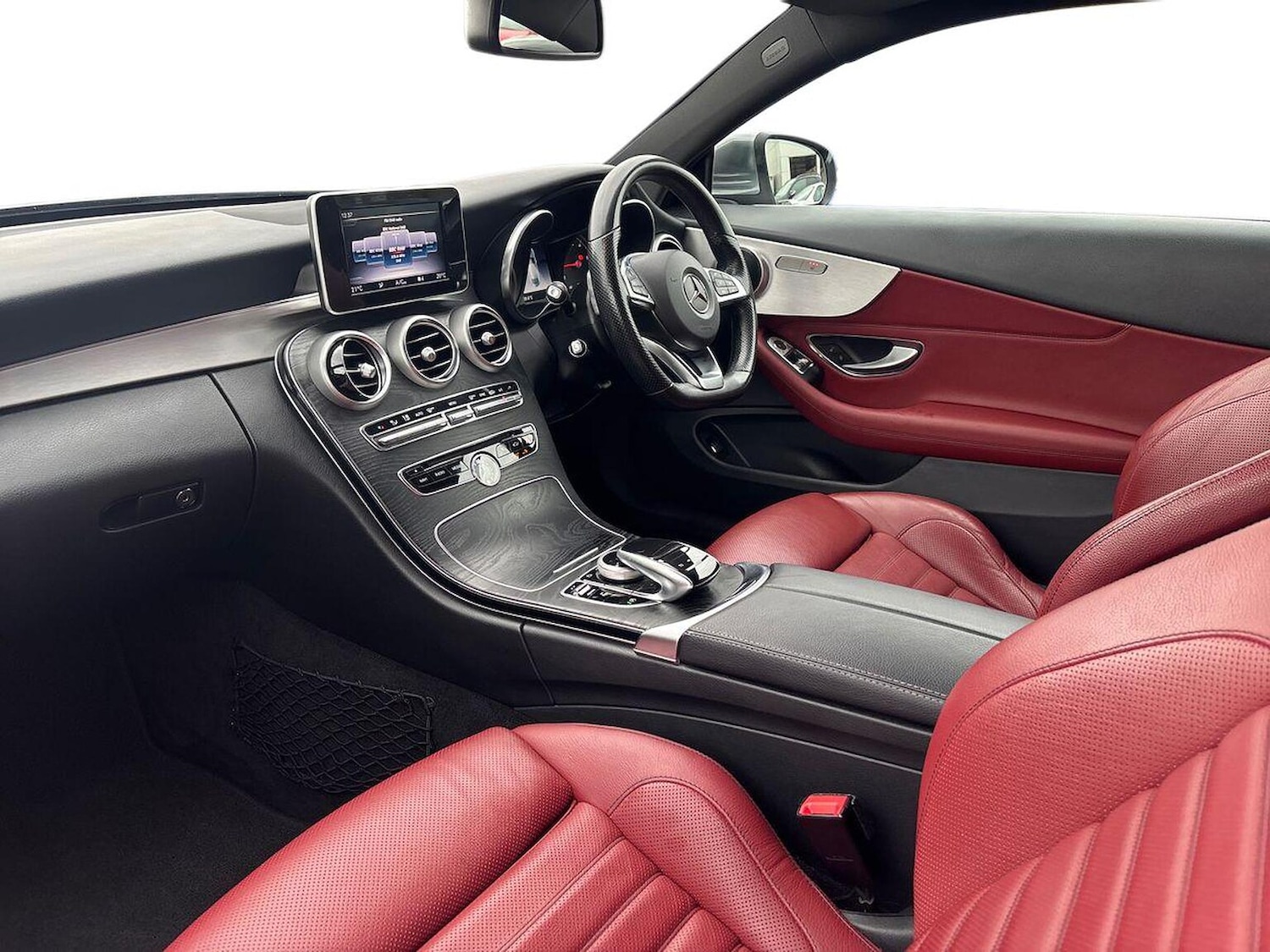 Used Mercedes-Benz C-Class 2018 for sale - 76143014: Photo 7