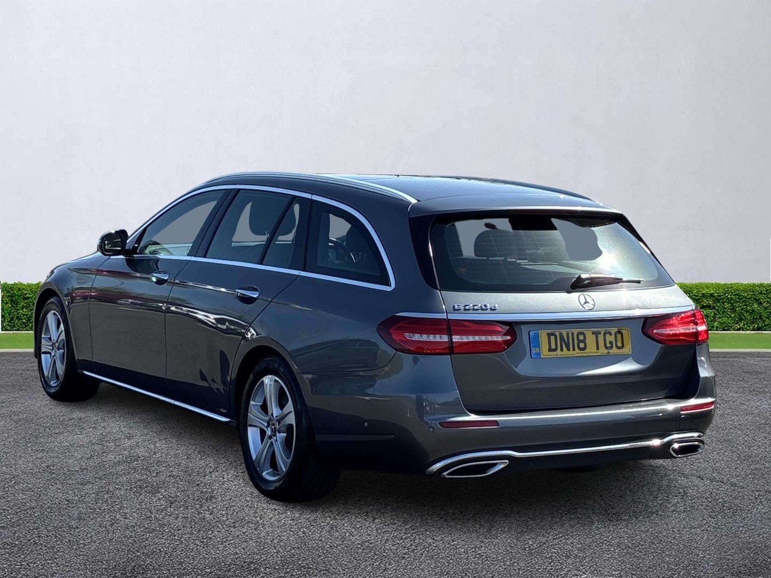 Used Mercedes-Benz E Class 2018 for sale - 78191084: Photo 2