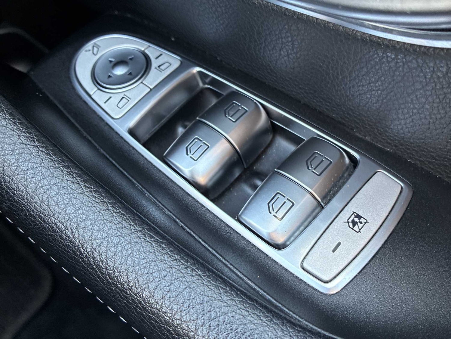 Used Mercedes-Benz E Class 2018 for sale - 78191084: Photo 21