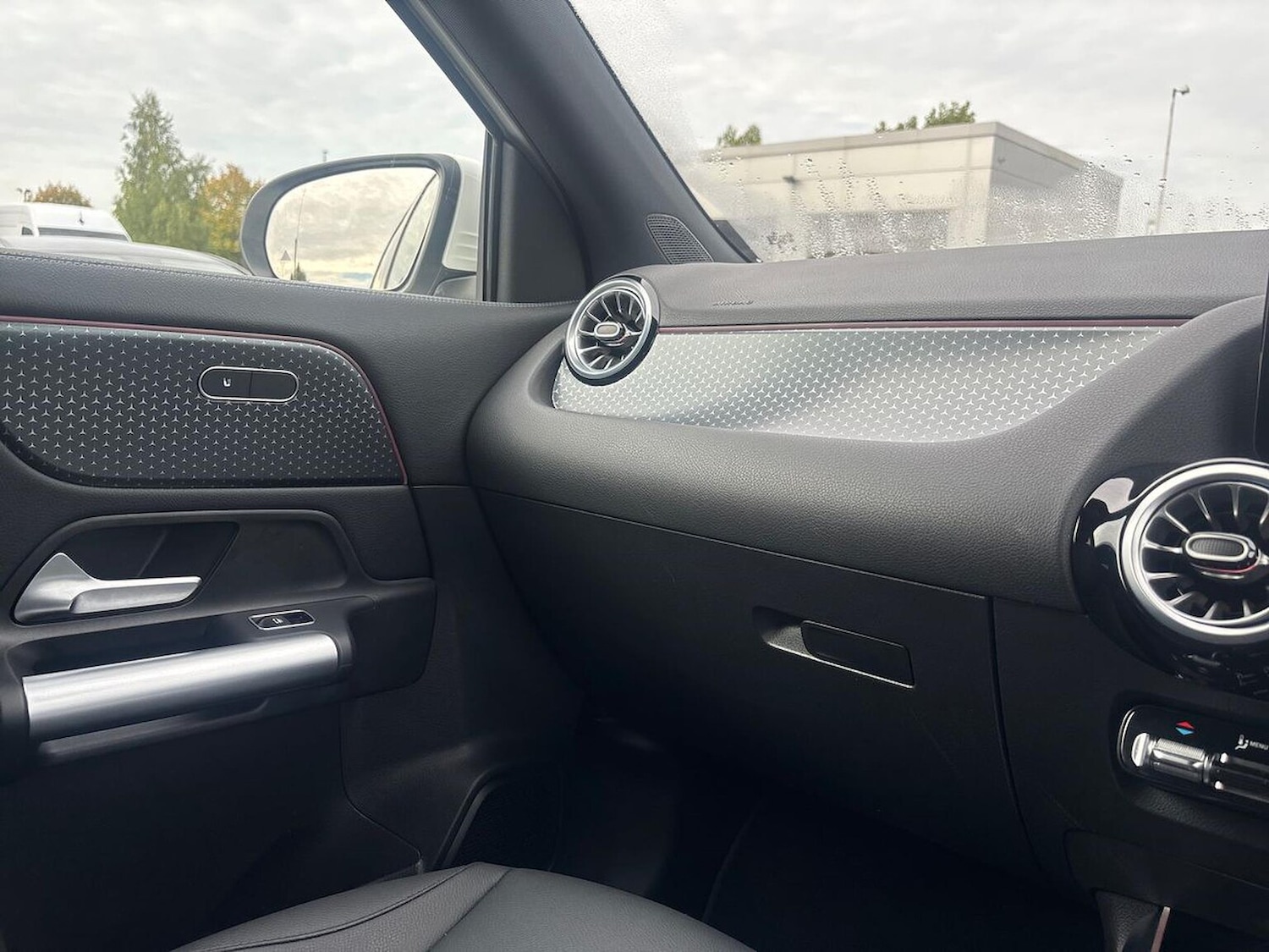 Used Mercedes-Benz EQA 2024 for sale - 76102514: Photo 31