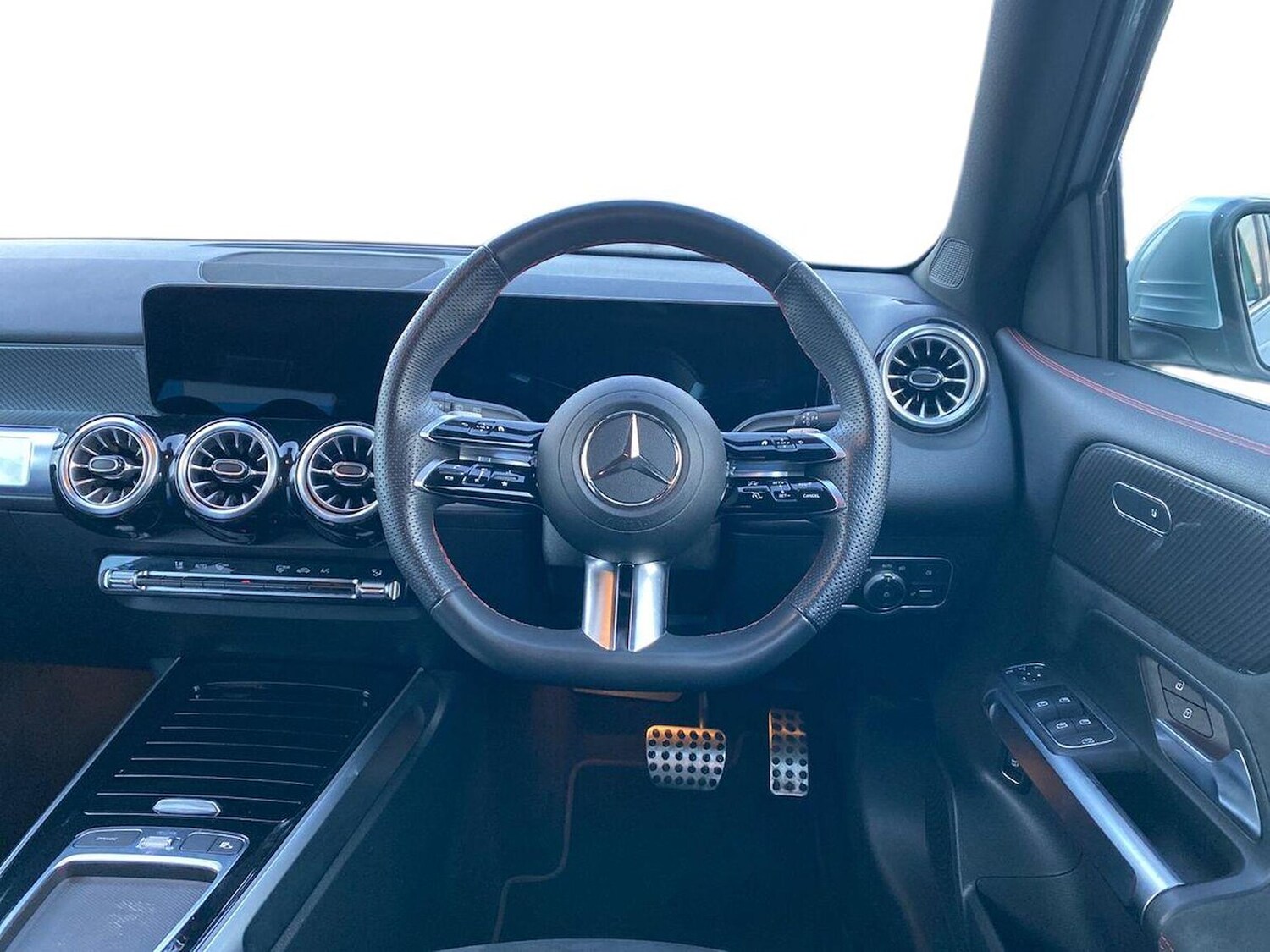 Used Mercedes-Benz GLB 2024 for sale - 76470998: Photo 11