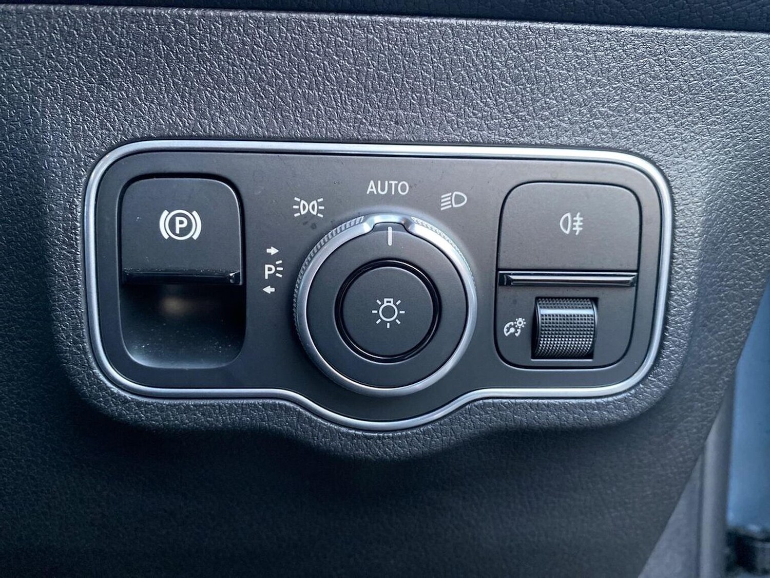 Used Mercedes-Benz GLB 2024 for sale - 76470998: Photo 24