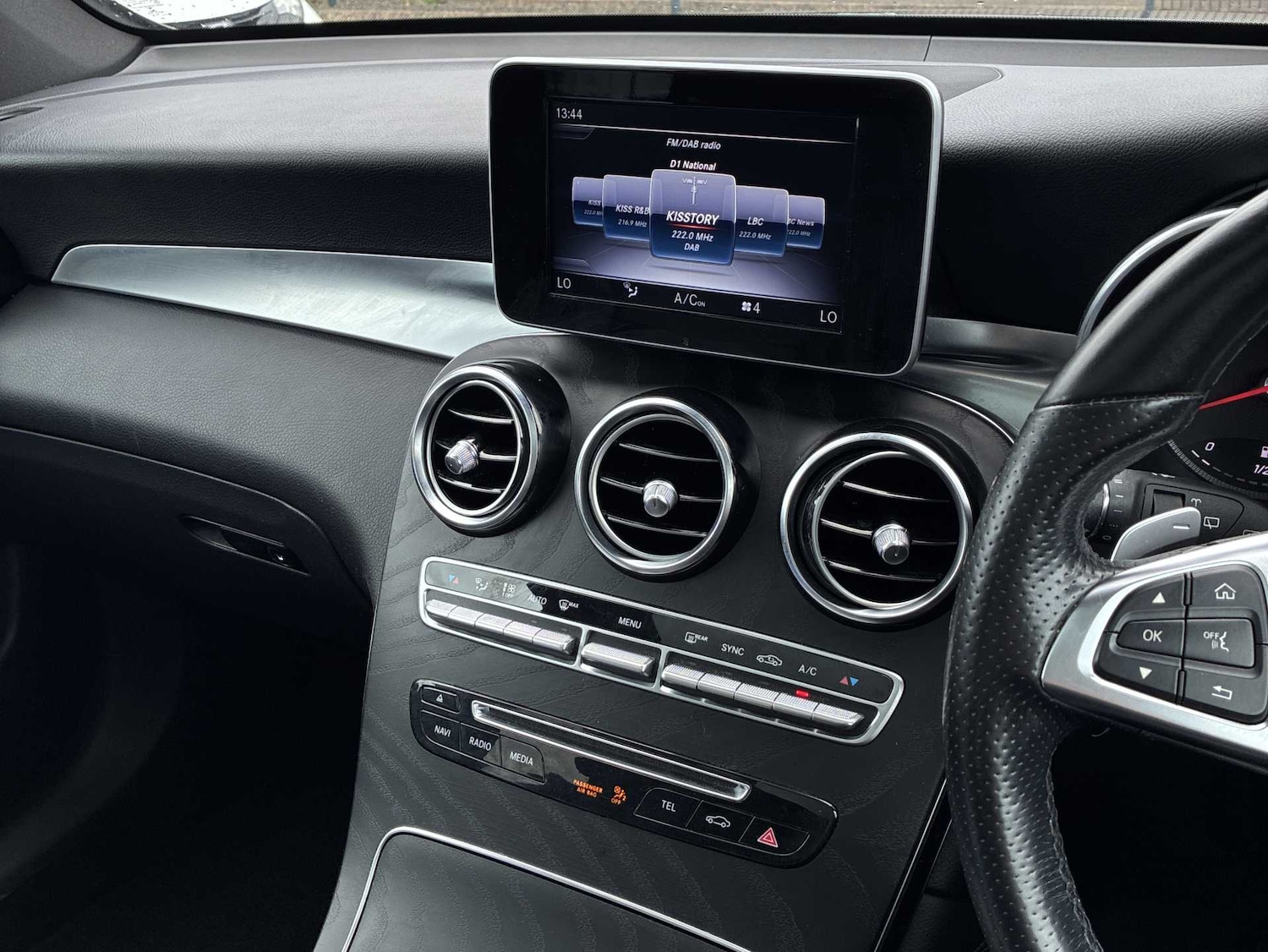 Used Mercedes-Benz GLC 2019 for sale - 78196227: Photo 13