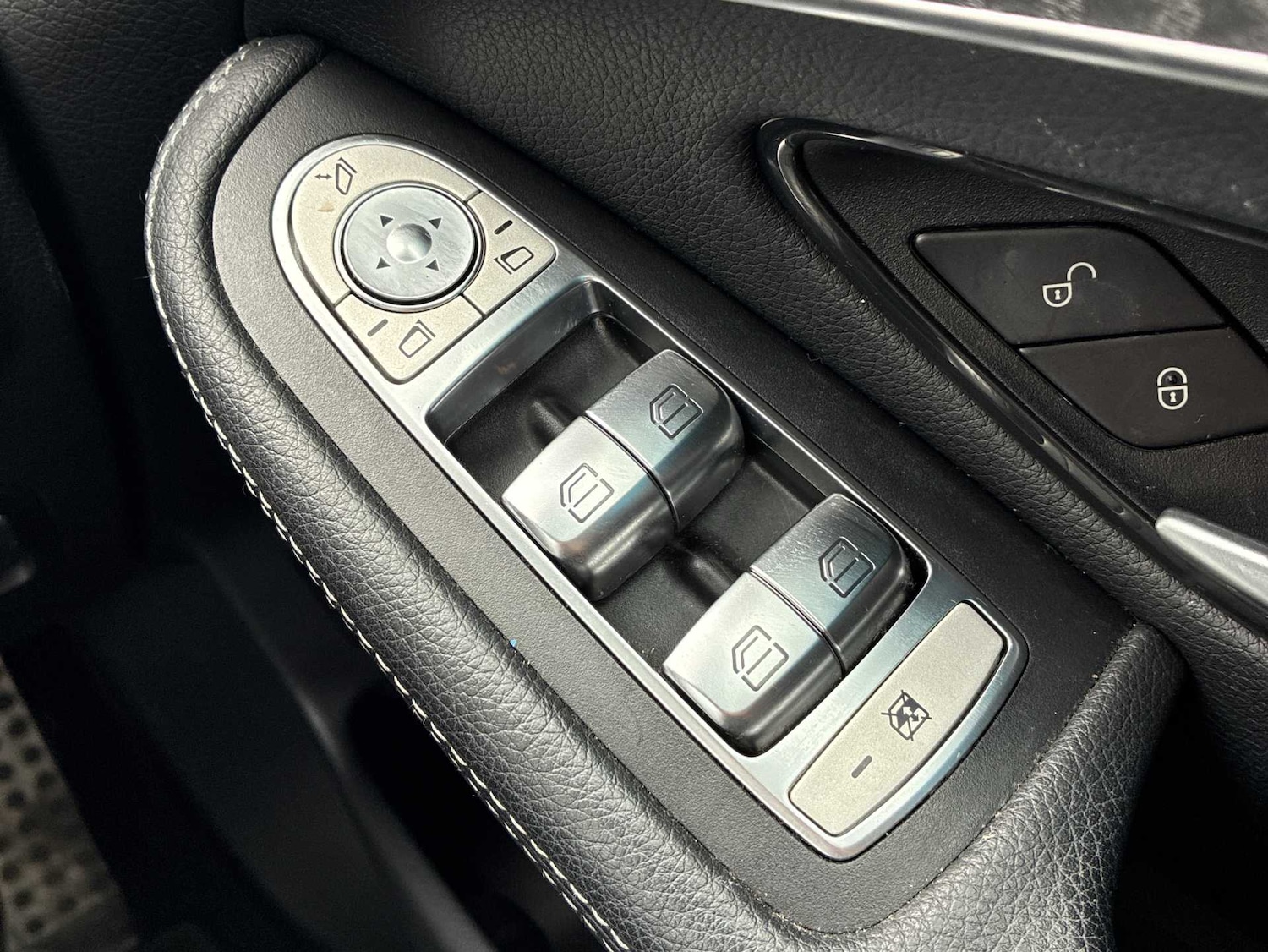 Used Mercedes-Benz GLC 2019 for sale - 78196227: Photo 21