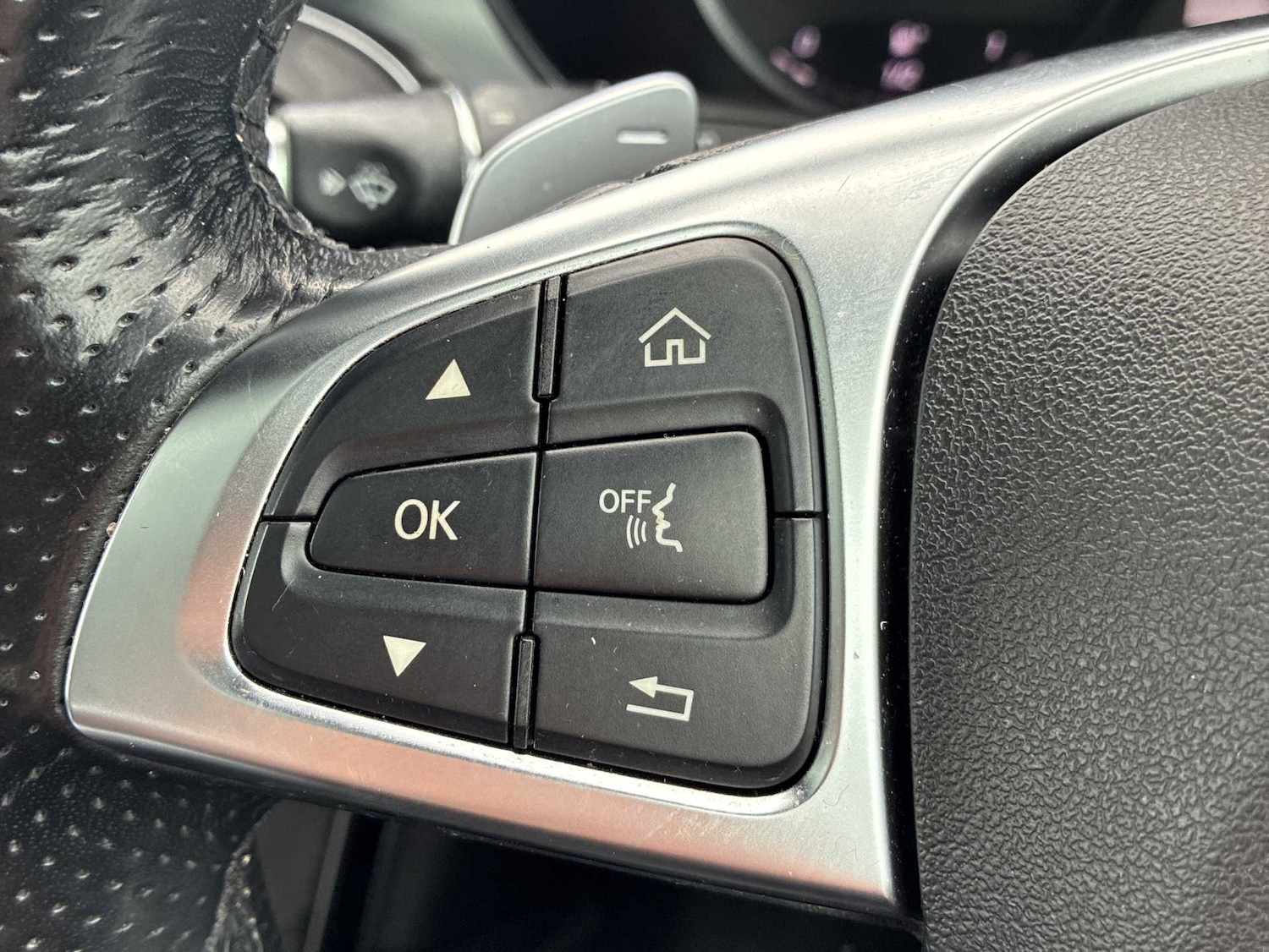 Used Mercedes-Benz GLC 2019 for sale - 78196227: Photo 22