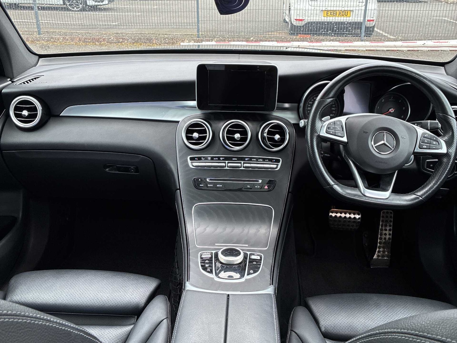 Used Mercedes-Benz GLC 2019 for sale - 78196227: Photo 8