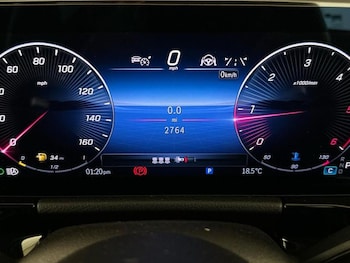Used Mercedes-Benz GLA 2024 for sale - 76288624: Photo 3
