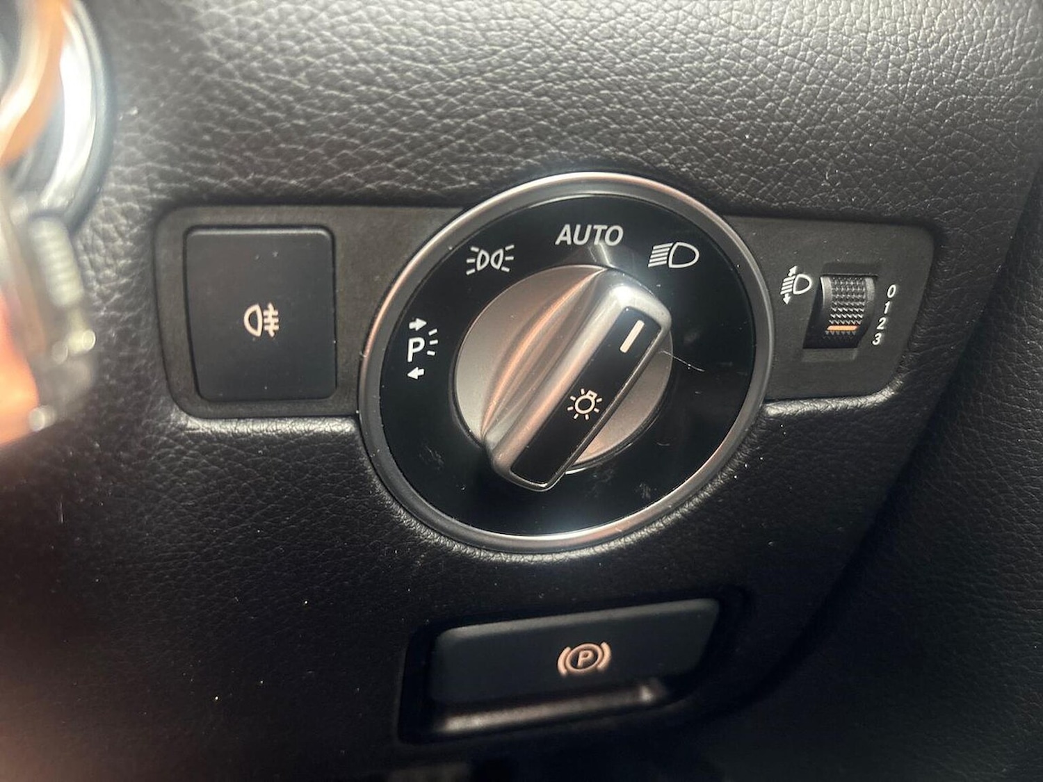 Used Mercedes-Benz SLC 2018 for sale - 76143007: Photo 22