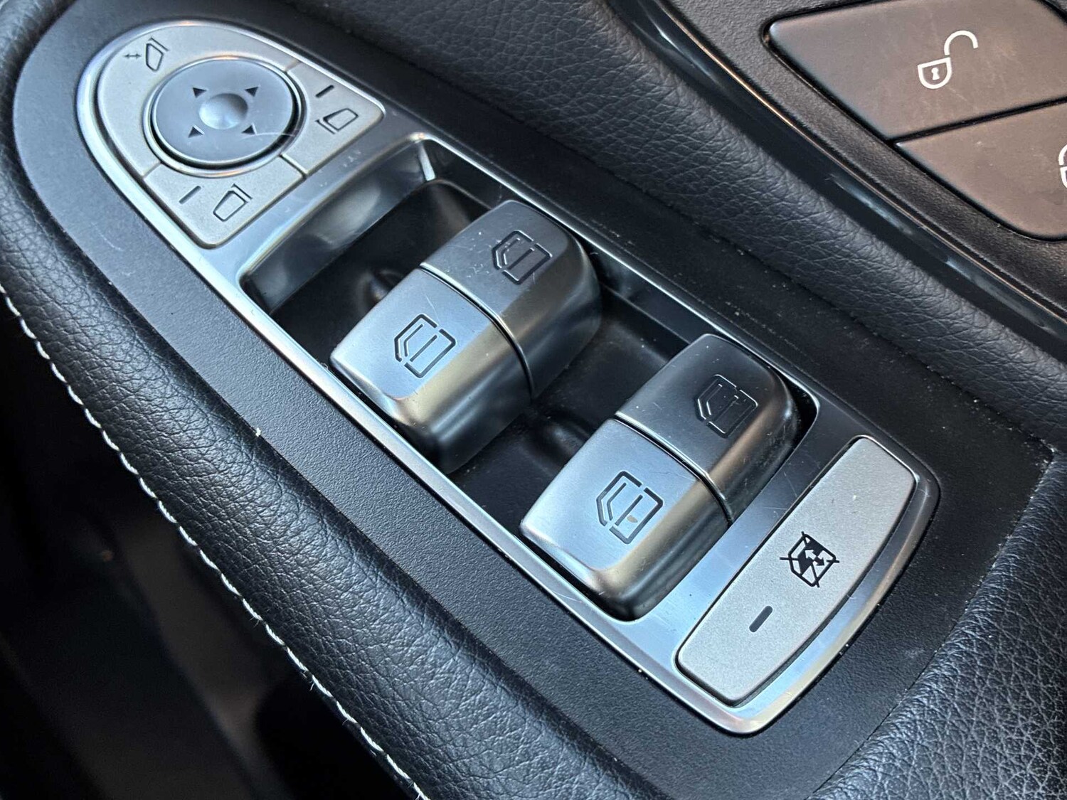 Used Mercedes-Benz GLC 2020 for sale - 78218108: Photo 21