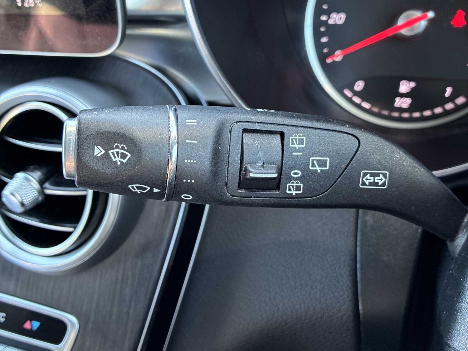 Used Mercedes-Benz GLC 2020 for sale - 78218108: Photo 27