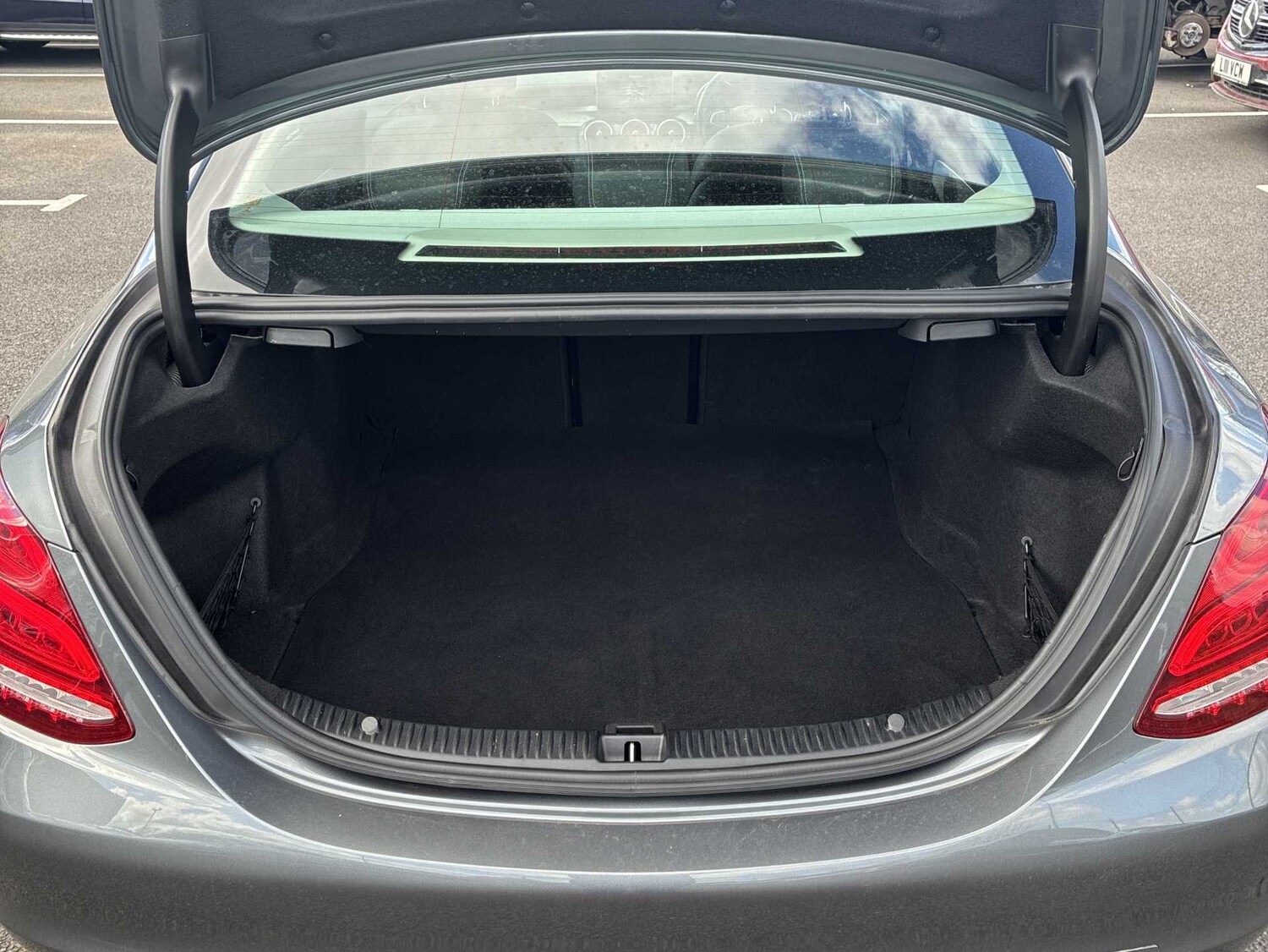 Used Mercedes-Benz C Class 2018 for sale - 78193315: Photo 17