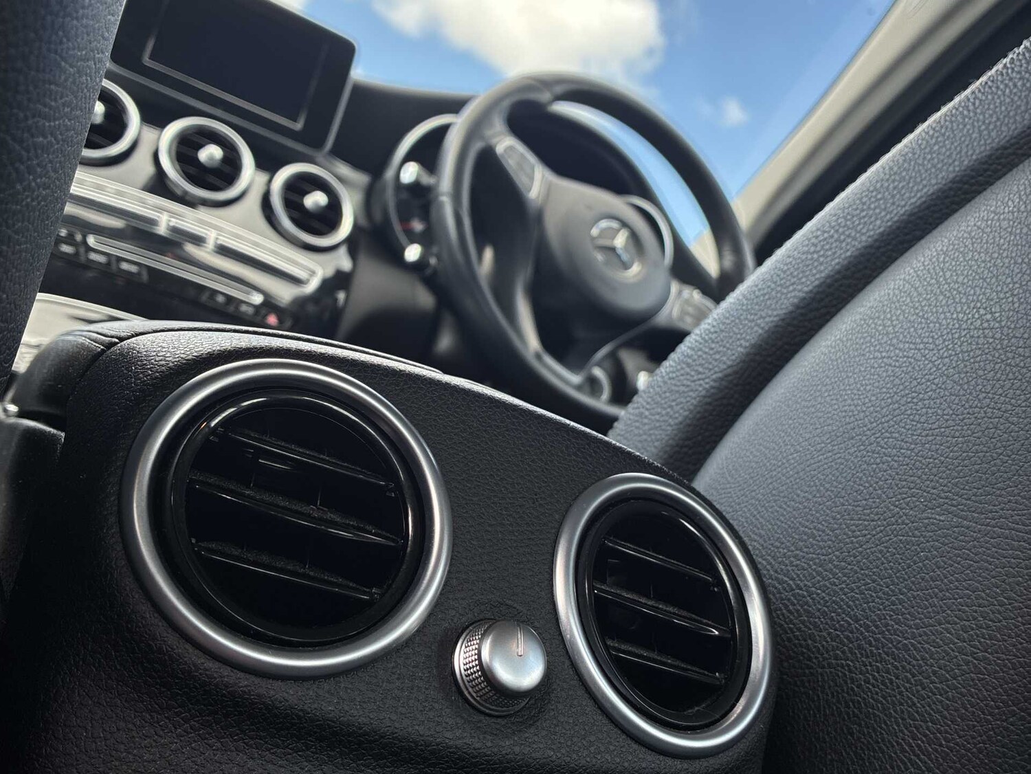 Used Mercedes-Benz C Class 2018 for sale - 78193315: Photo 38