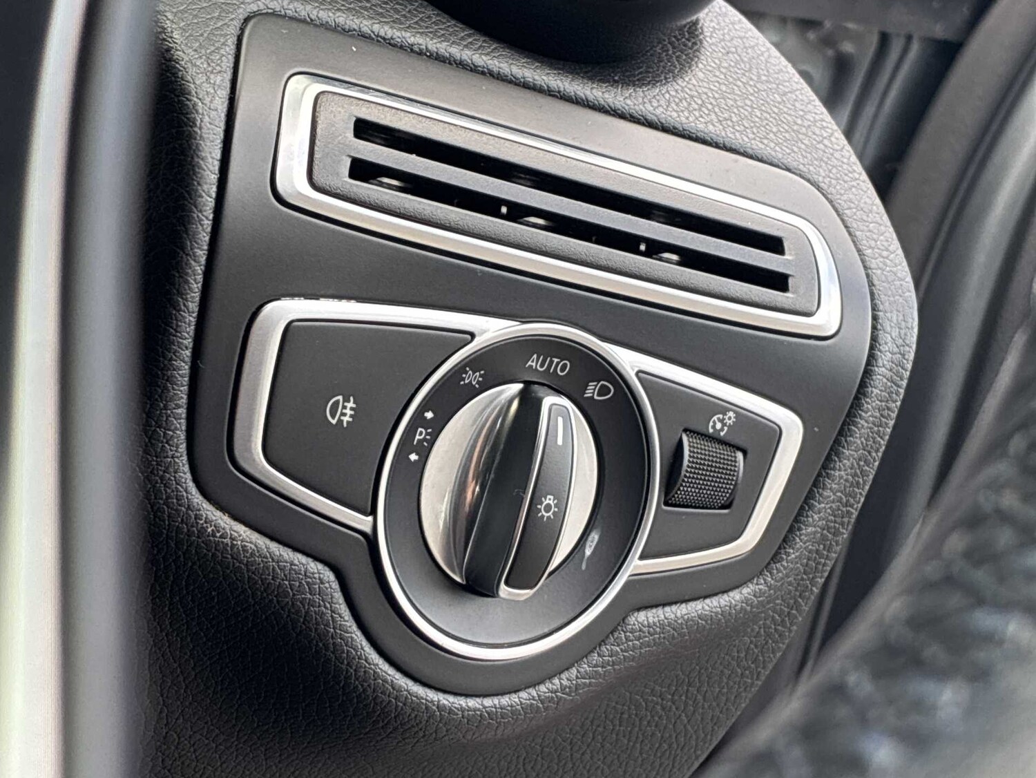 Used Mercedes-Benz C Class 2018 for sale - 78193315: Photo 40