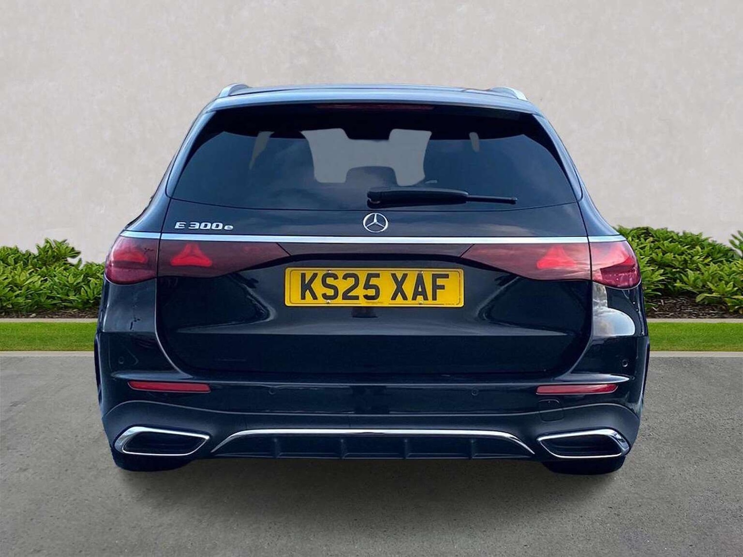 Used Mercedes-Benz E Class 2025 for sale - 77845351: Photo 4