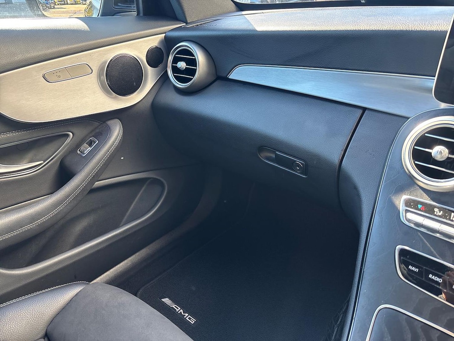 Used Mercedes-Benz C-Class 2019 for sale - 76127277: Photo 31