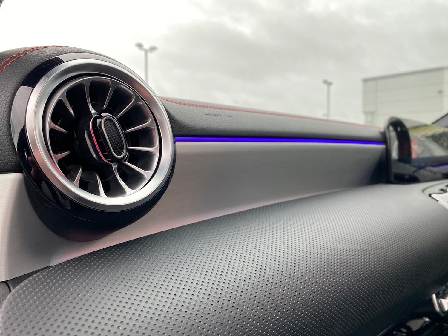 Used Mercedes-Benz CLA 2023 for sale - 76770025: Photo 2