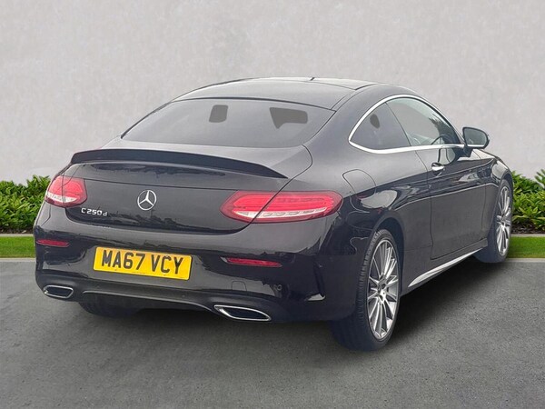 Used Mercedes-Benz C Class 2017 for sale - 76292968: Photo 2